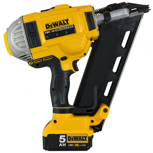 Аккумуляторный гвоздезабиватель по дереву 34° 18 В DeWALT DCN692P2